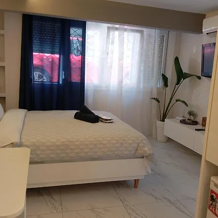 Athina&andrea's Home2 Appartamento *